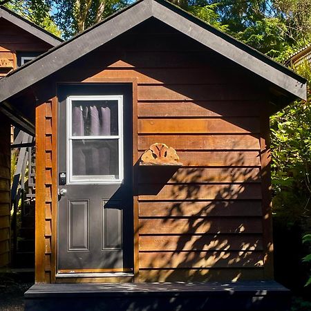 The Hiker Huts Hotel Port Renfrew Eksteriør billede